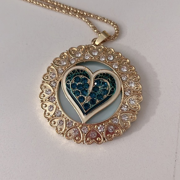 Betsy Johnson Rhinestone Gold-Toned Heart ❤️ Necklace great for Valentines Day - Picture 3 of 5